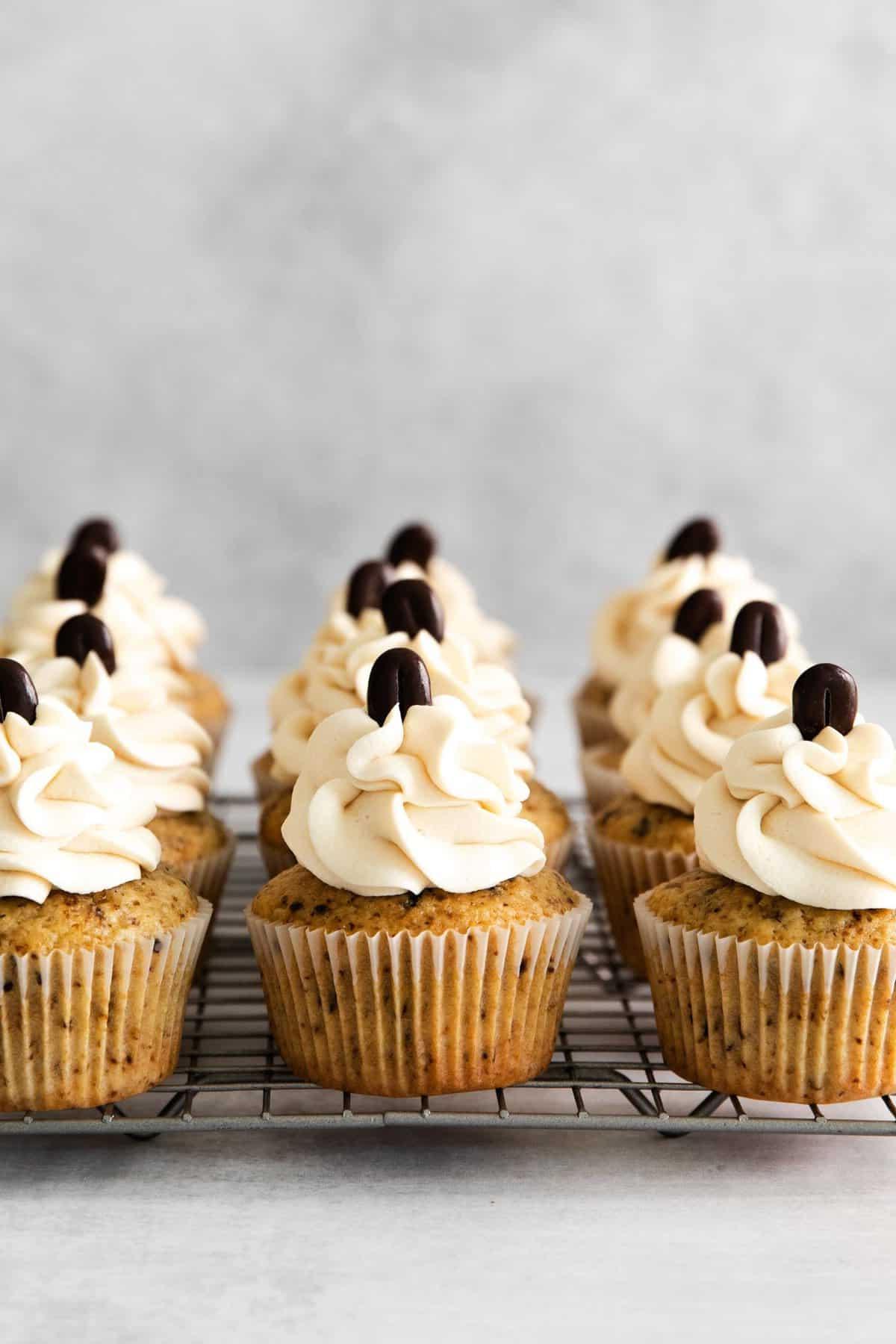 Cupcakes al caffè 2 muffin al caffè su griglia