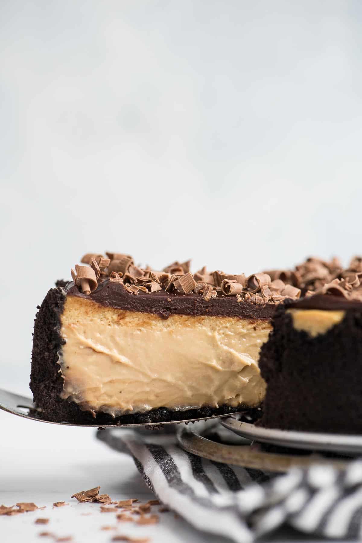 Cheesecake al Caffè 4 fetta di cheesecake all'espresso su spatola da portata