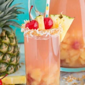 Pina Colada Sangria 4 Sangria Piña Colada super facile e tropicale!