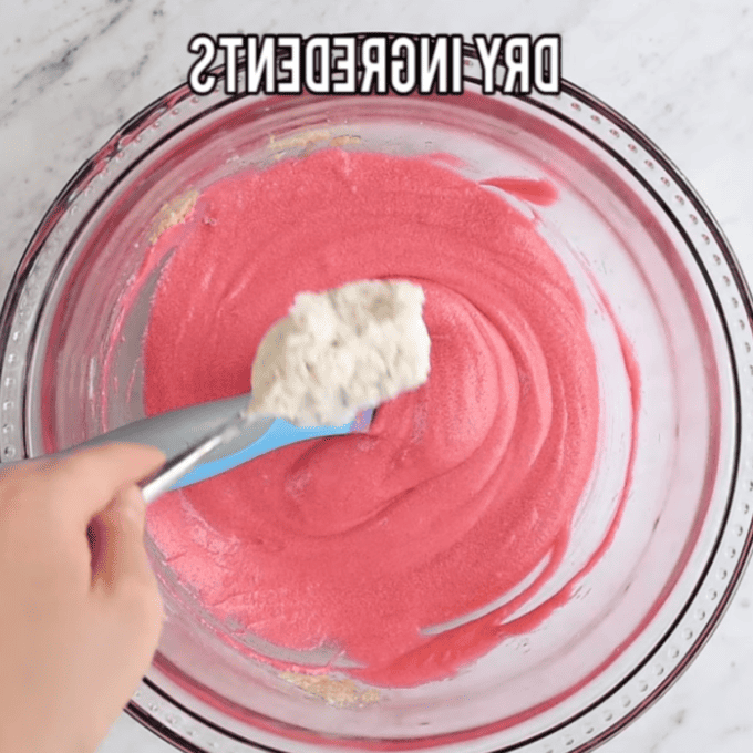 Ricetta dei Biscotti alle Amarene Maraschino 4 fasi di preparazione dei biscotti alle ciliegie