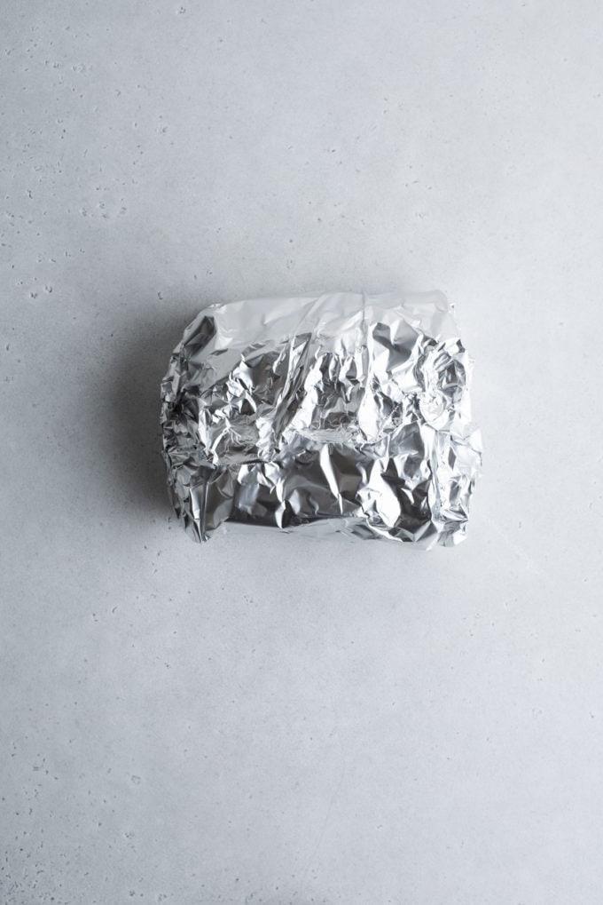 Si può congelare il fudge? 9 chocolate fudge wrapped in aluminum foil