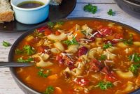 Hearty Ham and Macaroni Soup