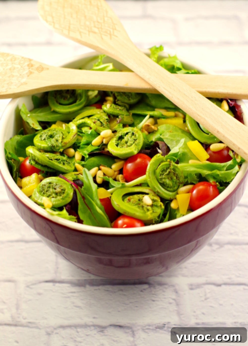 Spring salad with Blackberry Vinaigrette #vegan | foodmeanderings.com