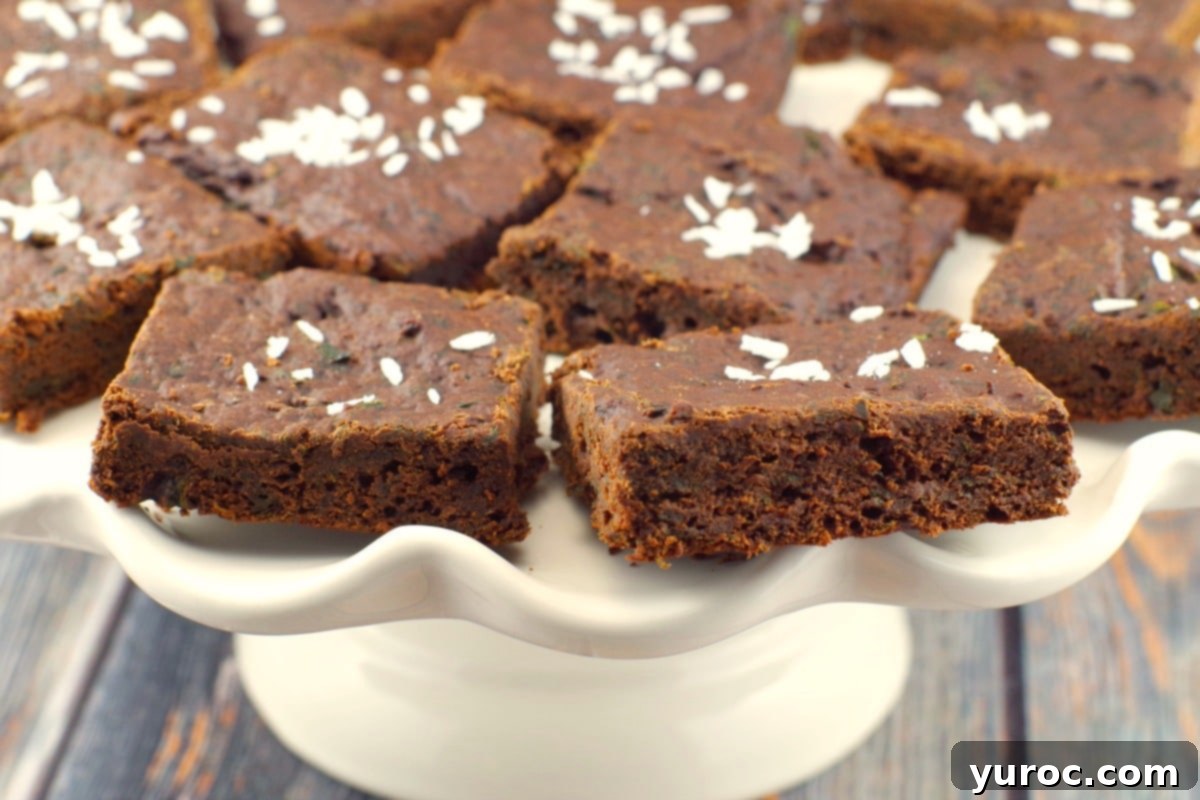 Sneaky Spinach Applesauce Brownies 2 Low-fat Spinach Brownies with applesauce - Foodmeanderings.com
