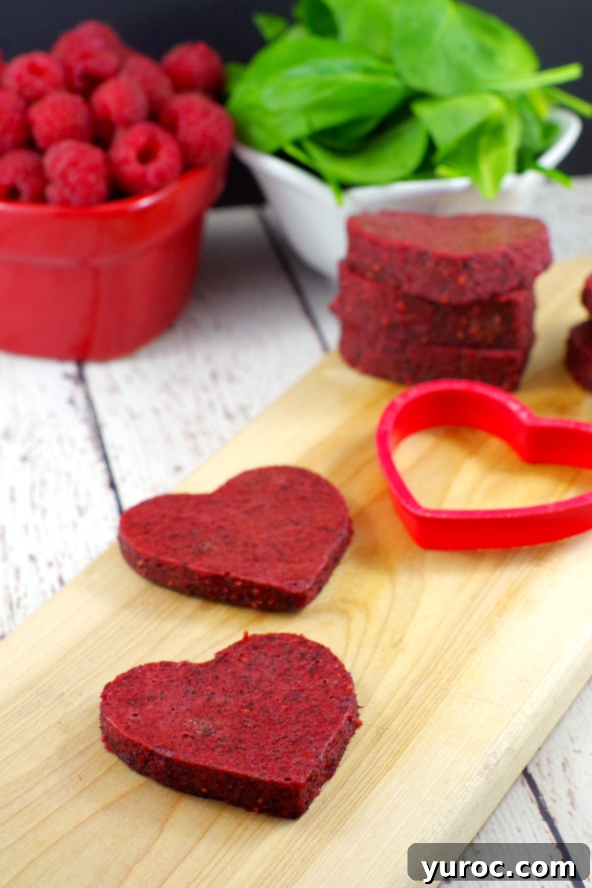 Healthy Valentine's Day snacks for kids - homemade jello hearts