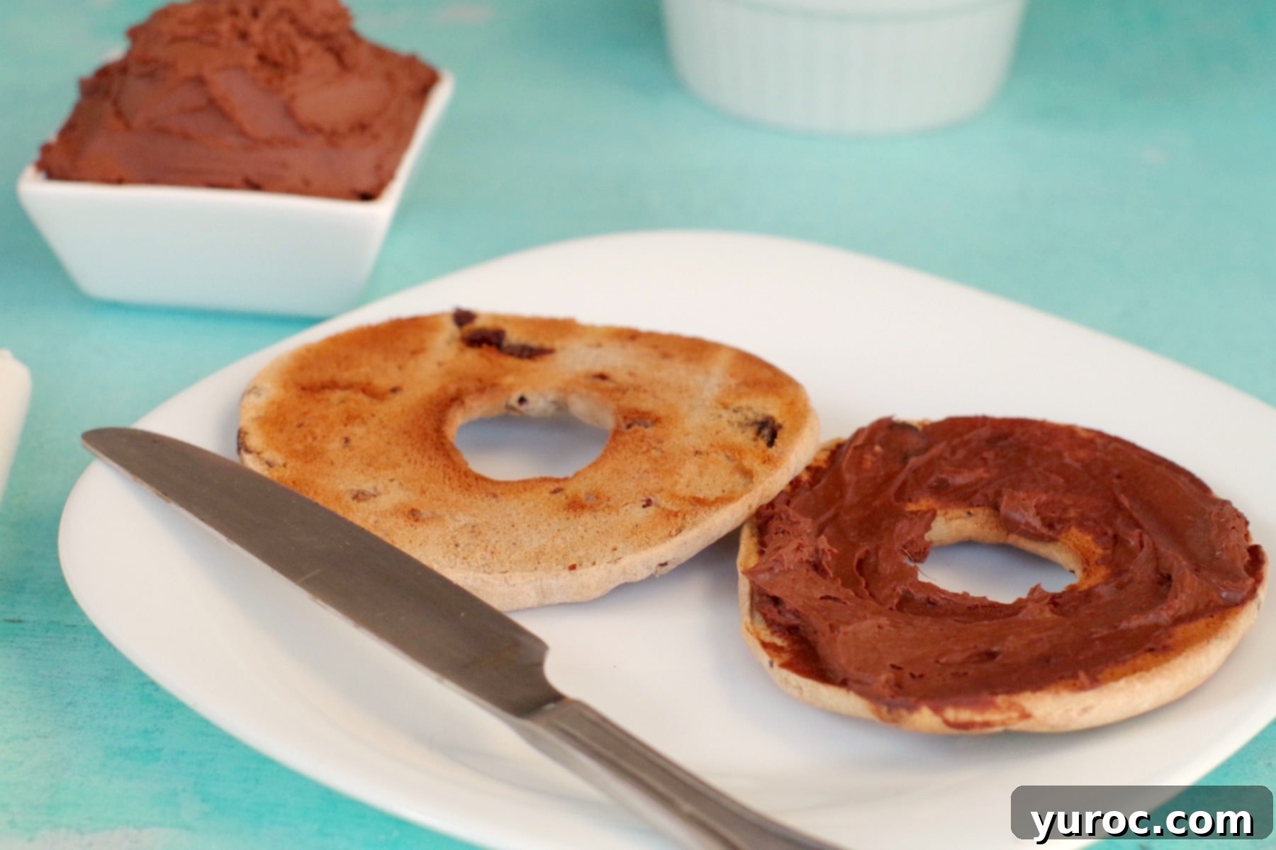 Decadent 3-Ingredient Chocolate Cream Cheese Spread 4 A perfectly toasted bagel generously covered with smooth, homemade chocolate cream cheese spread.